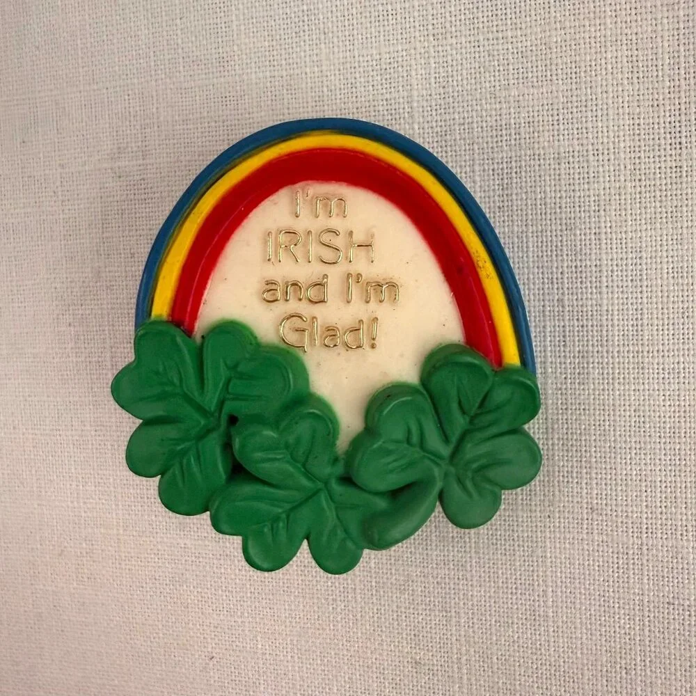 Vintage 1980 Irish Pin Brooch and St Patricks Madi Gras 34in Necklace  Set